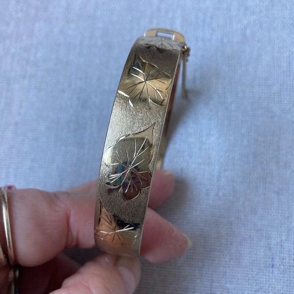 Jewelry - Vintage Rolled Gold Leaf Bangle UK 9 carat Gold with Safety Chain & slid…